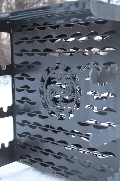 Вертикальний мангал-гриль Еко на 6 шампурів 1072 фото